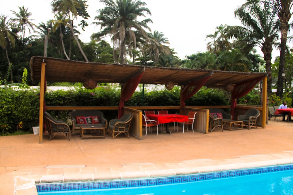 Outdoor pool, Hotel le Marly