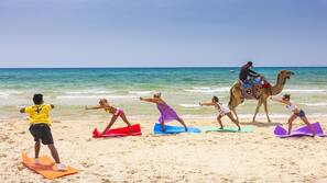 Private beach, sun-loungers, beach umbrellas, beach towels