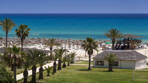 Private beach, sun-loungers, beach umbrellas, beach towels