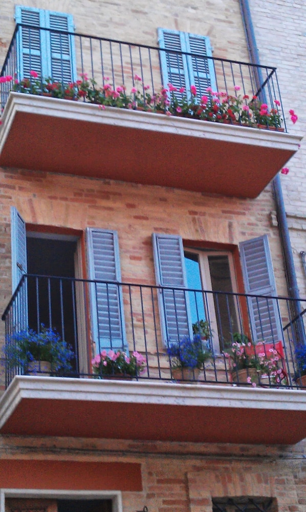 Bb Casa Carducci In Offida Hotel Rates Reviews On Orbitz