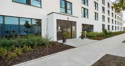 Super 8 by Wyndham Munich City North