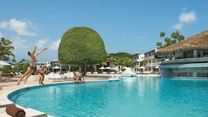 2 outdoor pools, pool umbrellas, sun loungers
