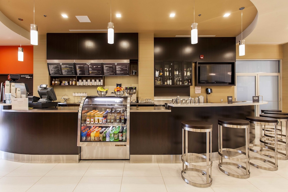 Courtyard by Marriott Montreal West Island/Baie D'Urfe in Montreal