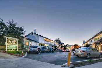 Arbor Inn Monterey