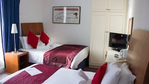 In-room safe, desk, iron/ironing board, free WiFi