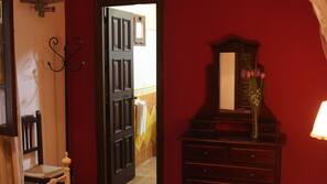 Cortinas opacas, cunas o camas infantiles gratuitas, camas supletorias