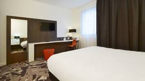 Premium bedding, in-room safe, individually furnished, desk
