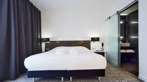 Premium bedding, in-room safe, individually furnished, desk