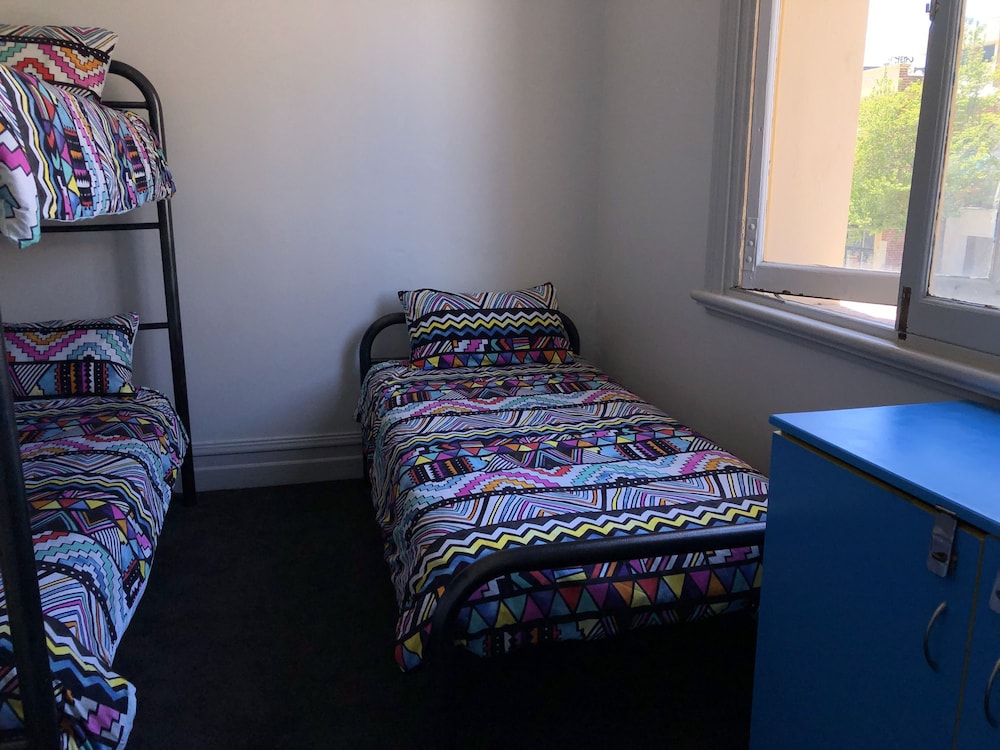 Britannia on William - Hostel