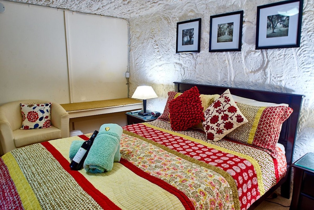Underground Bed and Breakfast, Coober Pedy Room Prices & Reviews