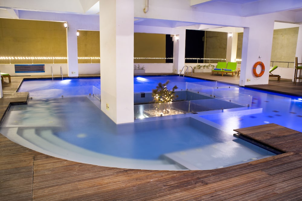 Ocean Edge Suites And Hotel Colombo Ocean Edge Suites And Hotel Colombo