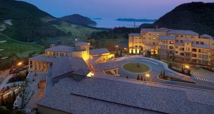 Golden Bay Golf & Resort