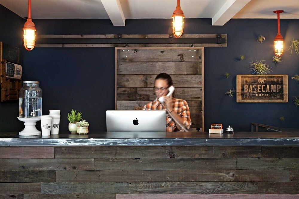 Basecamp Tahoe City In Lake Hotel Rates Reviews On Orbitz