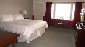 1 bedroom, Egyptian cotton sheets, premium bedding, desk