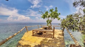 Private beach, sun-loungers, beach umbrellas, beach towels