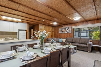Boats And Bedzzz Houseboat Stays Renmark River Villas - 