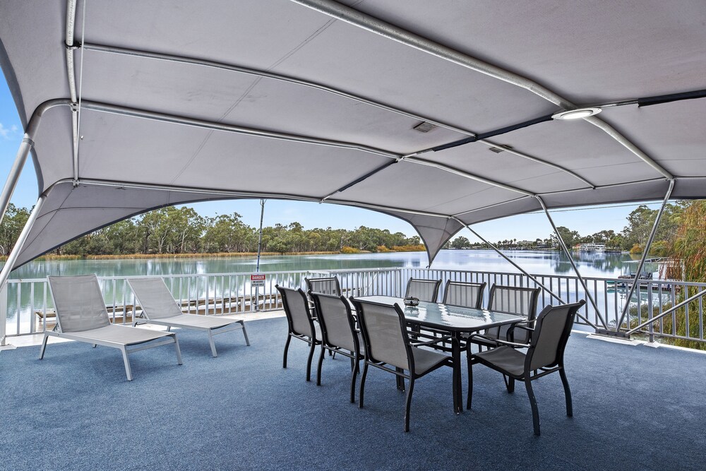 Boats And Bedzzz Houseboat Stays & Renmark River Villas