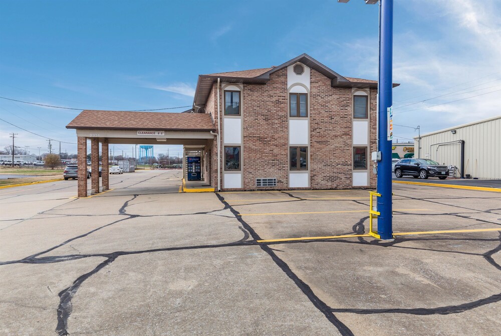 Motel 6 Dyersburg, TN in Dyersburg Best Rates & Deals on Orbitz