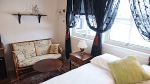 1 bedroom, desk, bed sheets