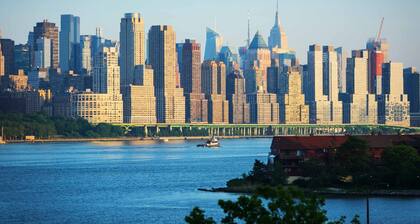 Courtyard by Marriott Edgewater NYC Area