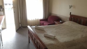 Iron/ironing board, free WiFi