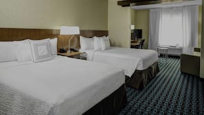 1 bedroom, premium bedding, desk, laptop workspace