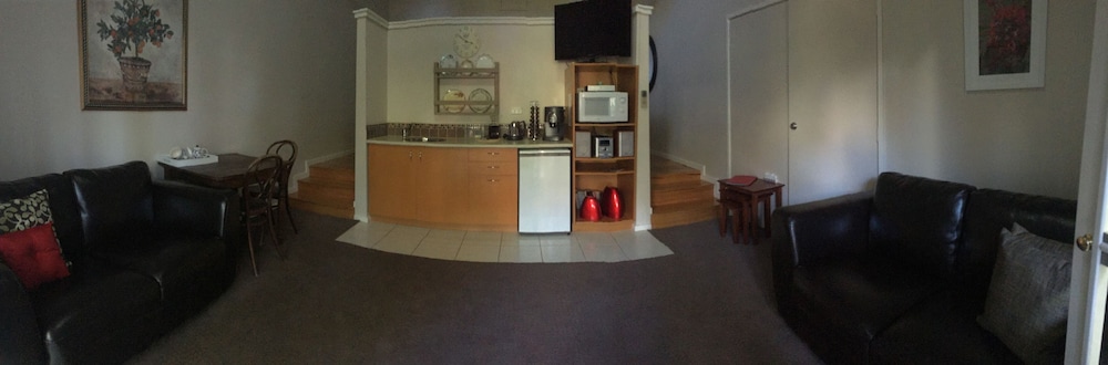 Carlyle House B&B
