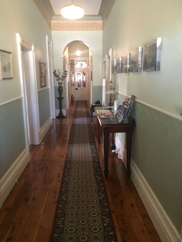 Carlyle House B&B