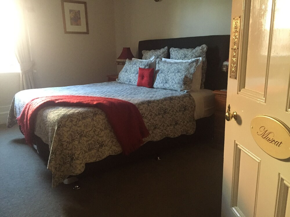 Carlyle House B&B