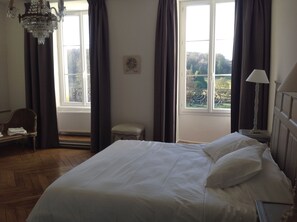 Premium bedding, iron/ironing board, rollaway beds, free WiFi