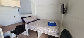 Compact Queen Van Room | Desk