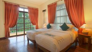 Minibar, in-room safe, iron/ironing board, rollaway beds
