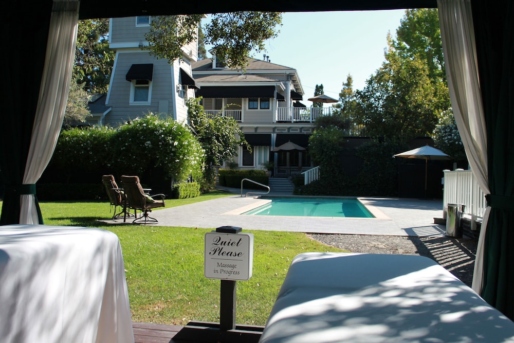 The Honor Mansion in Healdsburg, United States