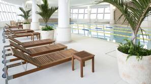 室內泳池