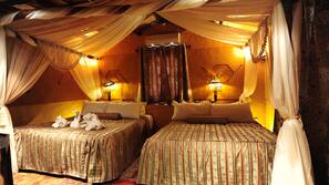 Minibar, coffre-forts dans les chambres, rideaux occultants