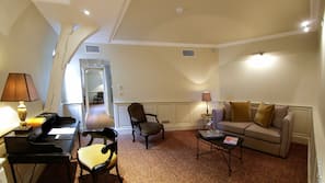 Literie de qualité supérieure, coffre-forts dans les chambres, bureau