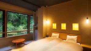 In-room safe, blackout curtains, free WiFi
