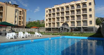 Nare Hotel