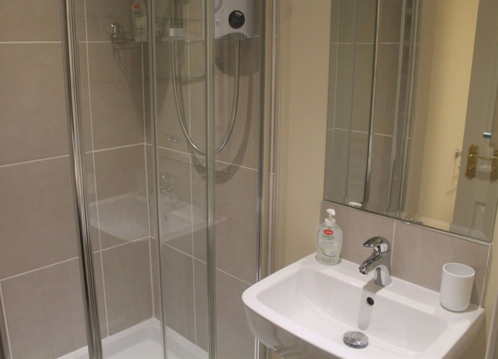 Black Bull with Rooms