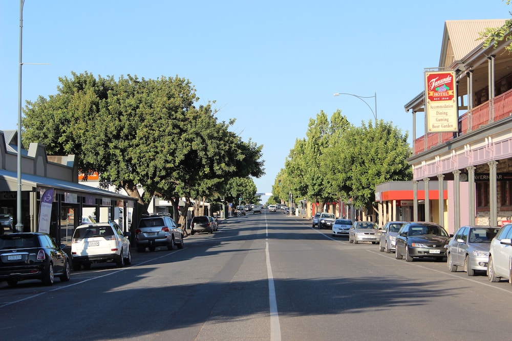 Shopping mall, Barossa Bed & Breakfast