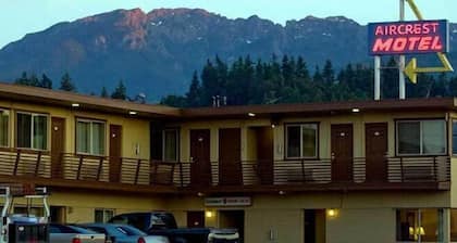 Aircrest Motel