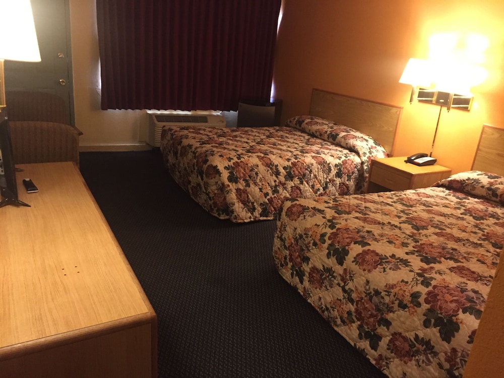 Camelot Inn