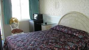 Free WiFi, linens