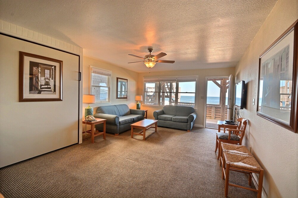 Lighthouse View Oceanfront Lodging, Buxton 82 Room Prices & Reviews