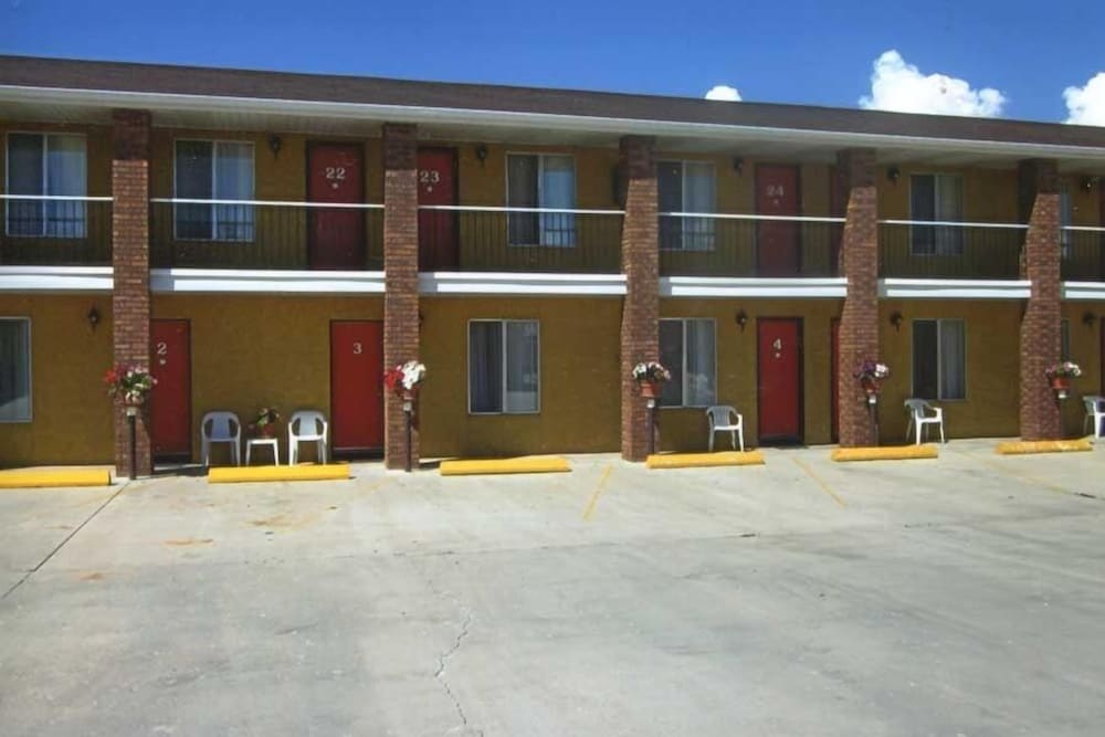 Porch, Color Country Motel