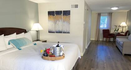 Hyannis Inn