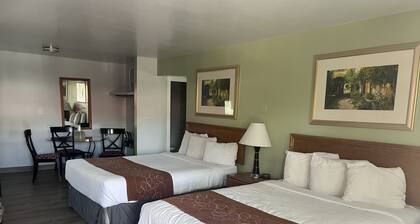 Adobe Inn