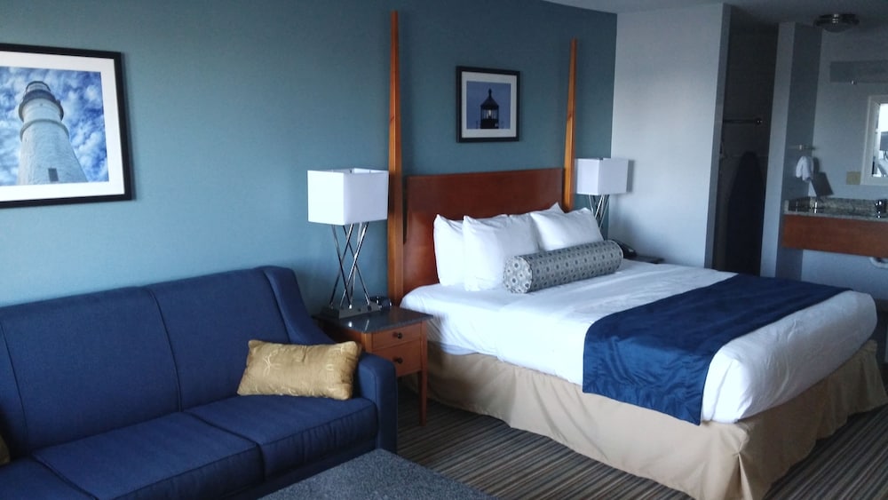 Room Deals for Rockland Harbor Hotel, Rockland starting at Hotwire