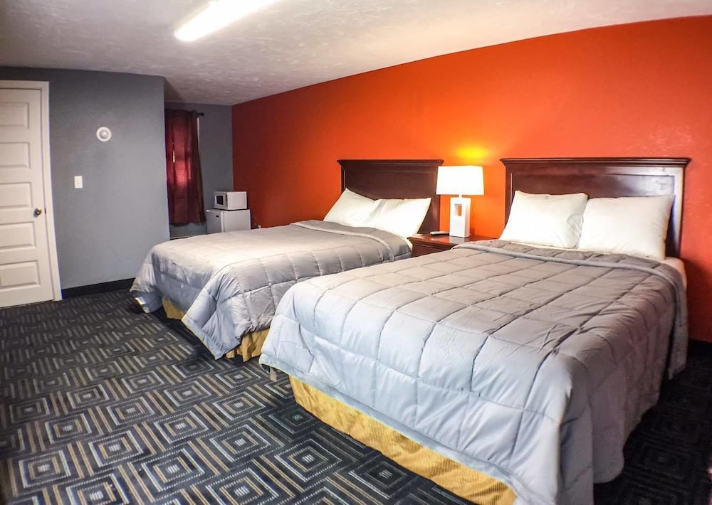 Red Fox Motel in Foxboro | Best Rates & Deals on Orbitz