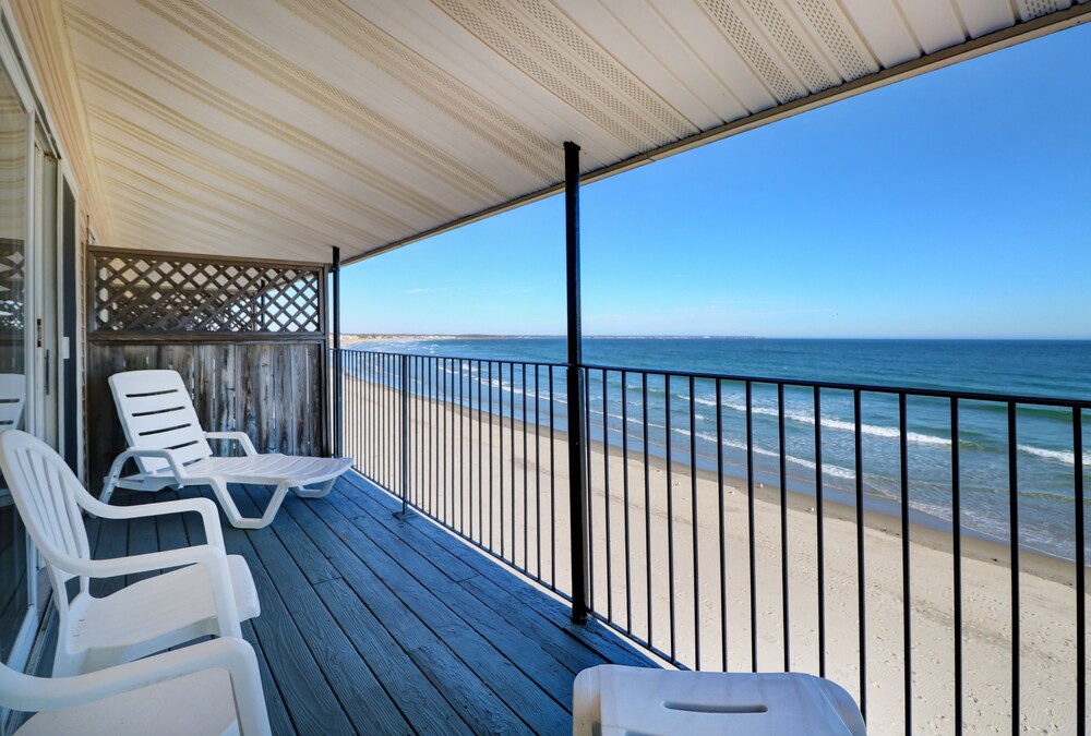 Room Deals for Atlantic Oceanfront Hotel, Wells starting at 229 Hotwire